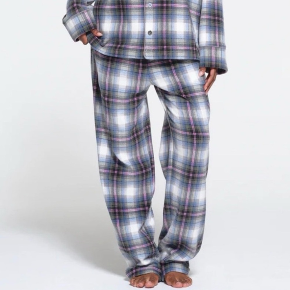 Skims Unisex Fleece Pajama Pants Bottoms Pink Blue Gray Plaid Multi NWOT